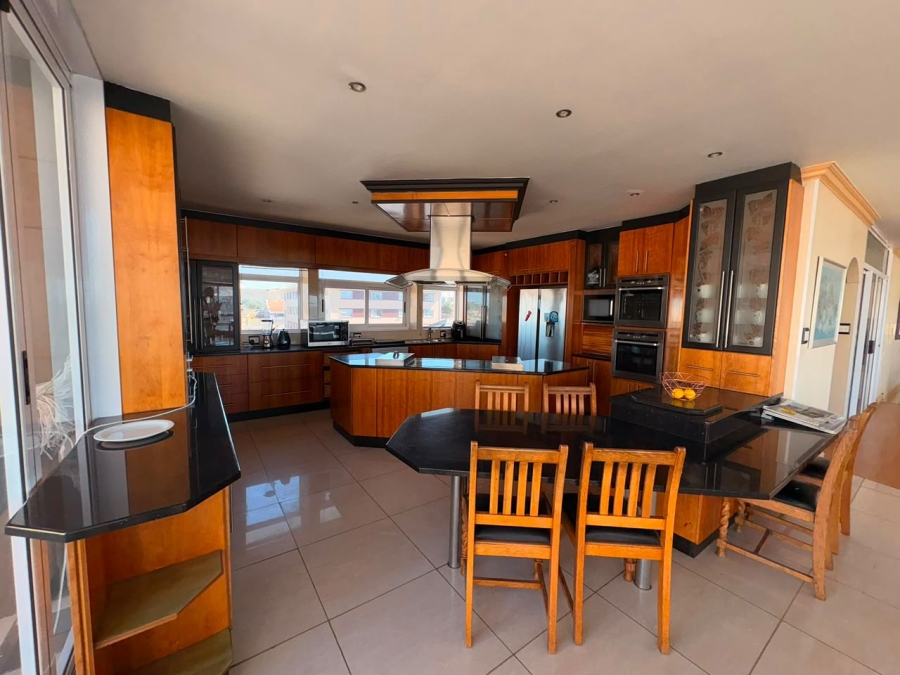 7 Bedroom Property for Sale in Quigney Eastern Cape
